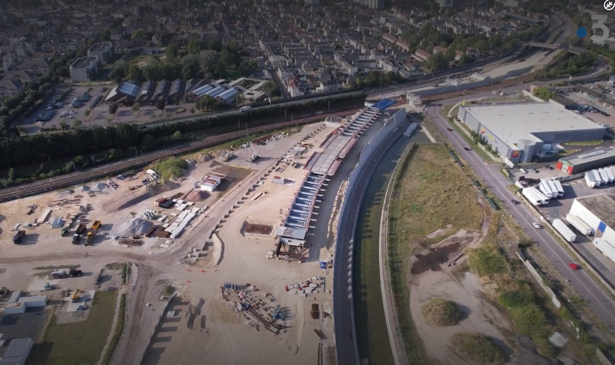 ©France 3 - Reportage de T. Allain, C. Heudes. Images de drone de  "BYTP Régions France et TimelapseGO