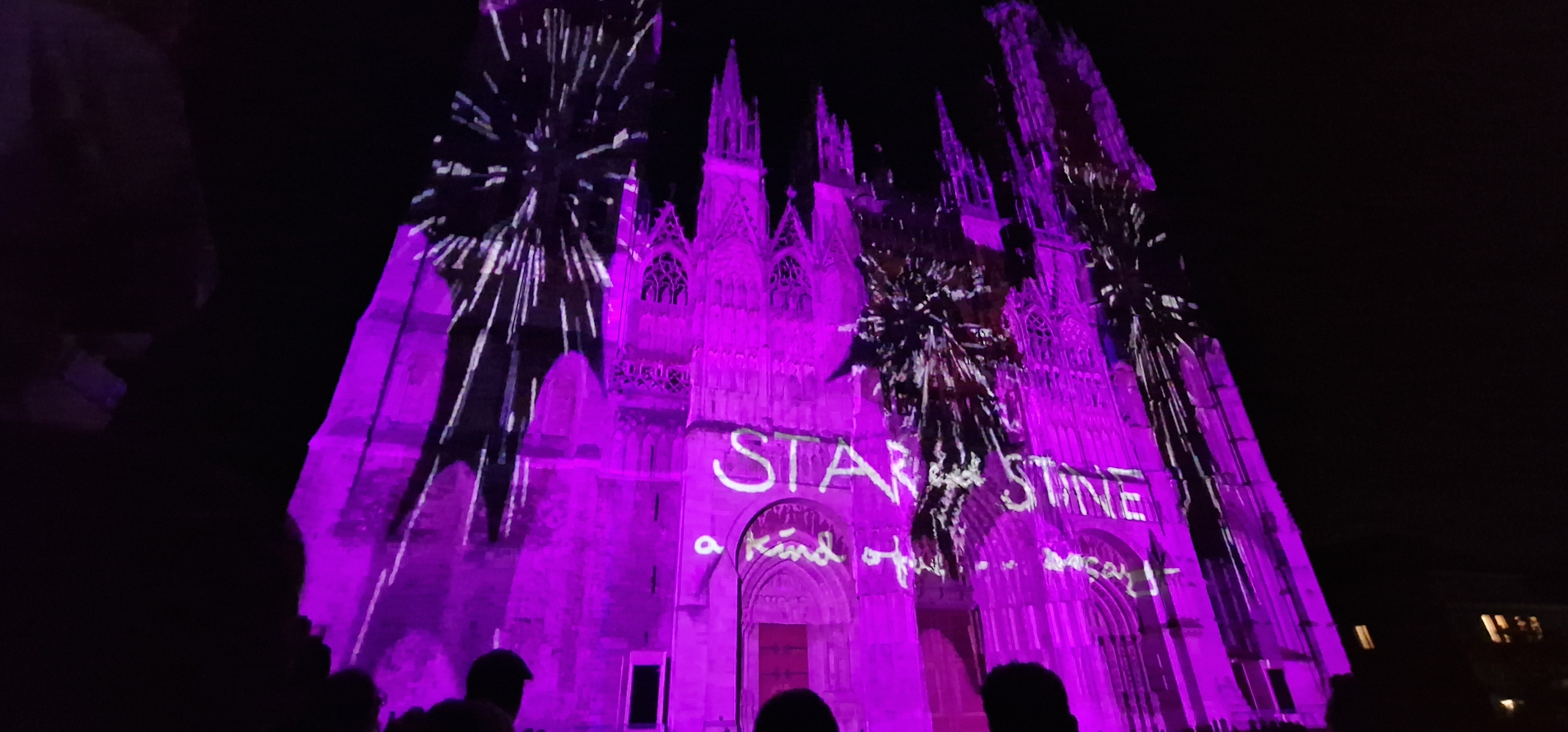 A Rouen, la Cathédrale Notre-Dame revêt son habit de lumière