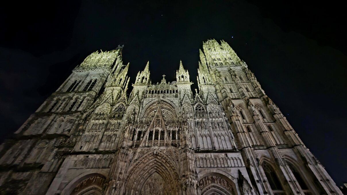 À Rouen, un spectacle grandiose illumine la cathédrale Notre-Dame