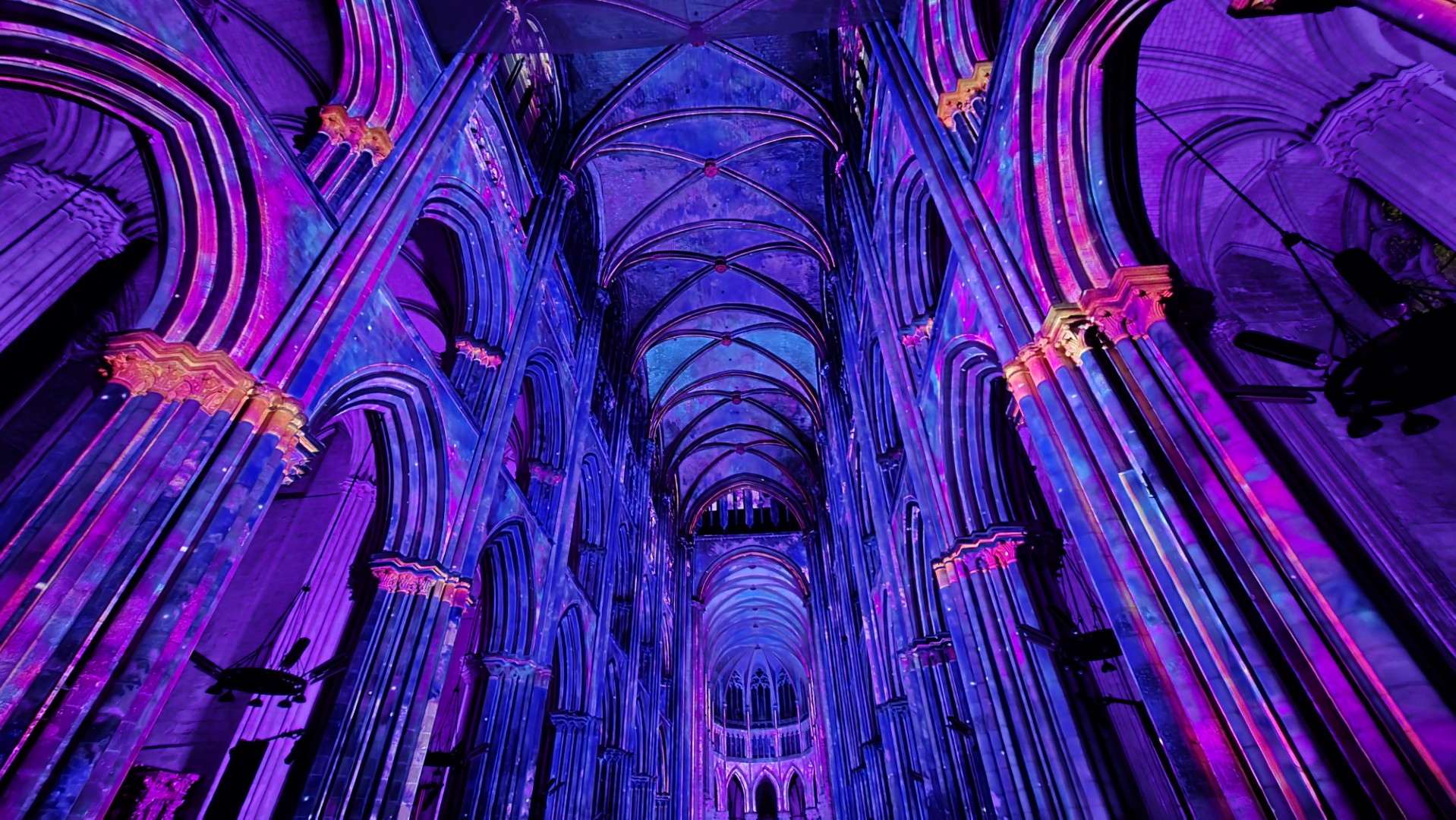 Le spectacle LUMINISCENCE à la cathédrale de Rouen propose une immersion à 360° ©RNI